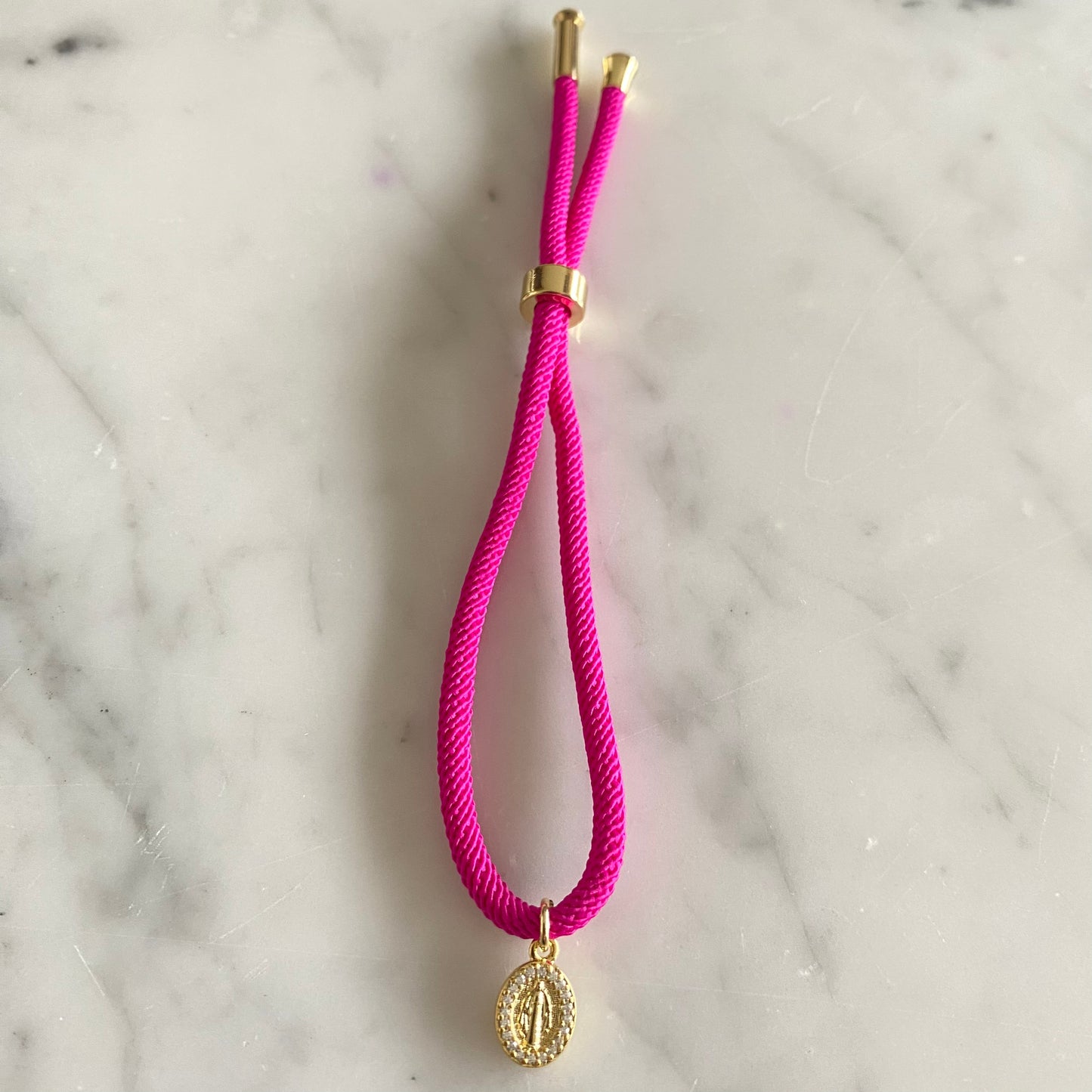 Pulsera Cordón Fucsia
