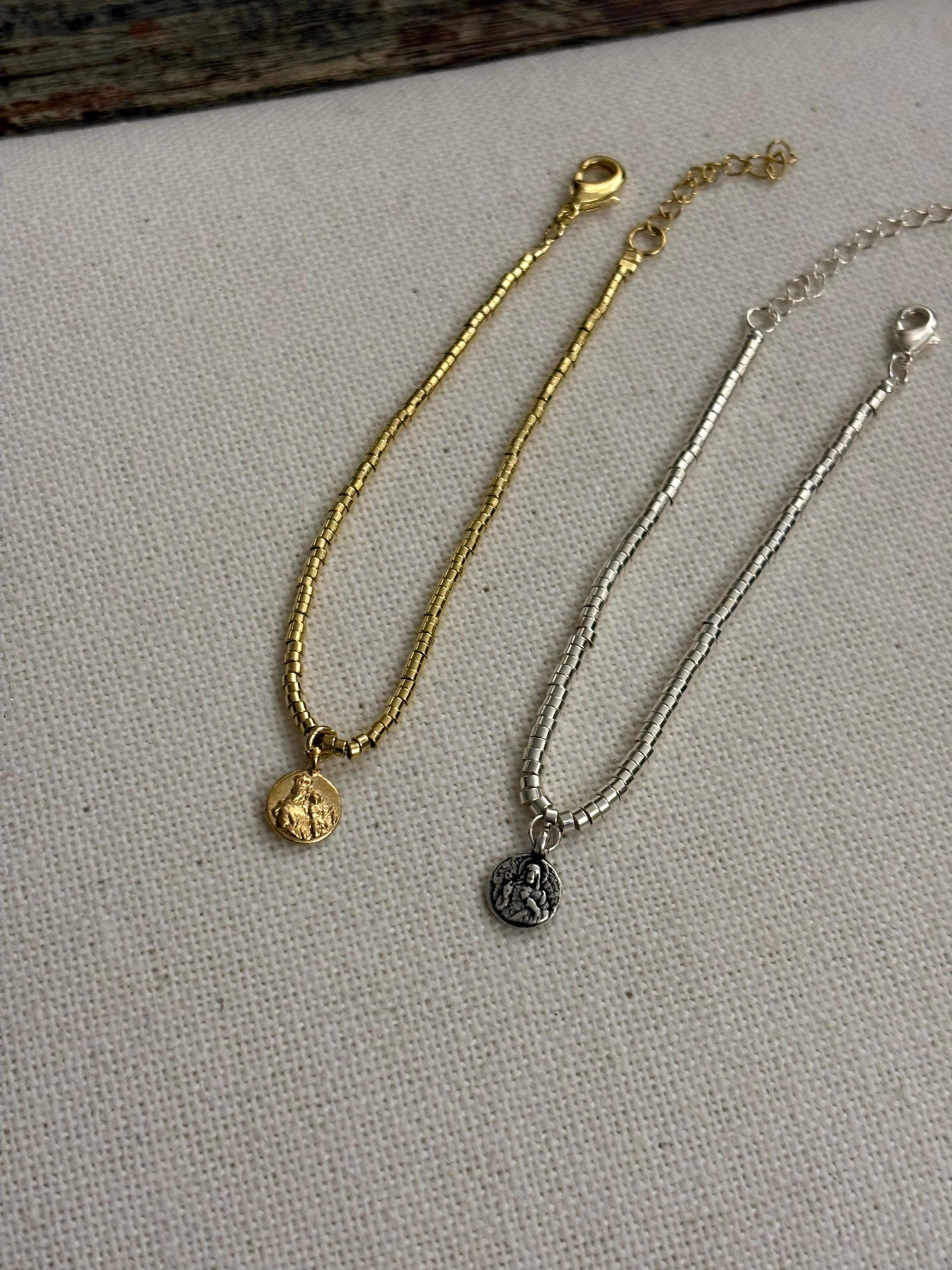 Pulsera mostacilla Escapulario