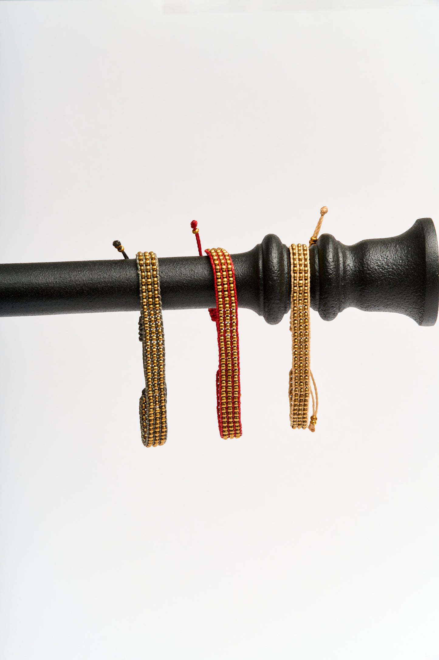 Pulsera de hilo balines